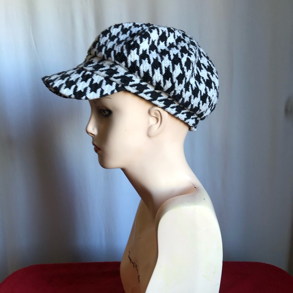 Black and White Houndstooth Hat
